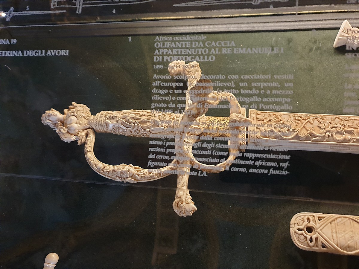 Italian rapier in 17th century style A copy of the famous rapier, which is presented at the exposition of Armeria Real in Turin The bronze hilt with gilding depicts mythological characters, royal symbolism